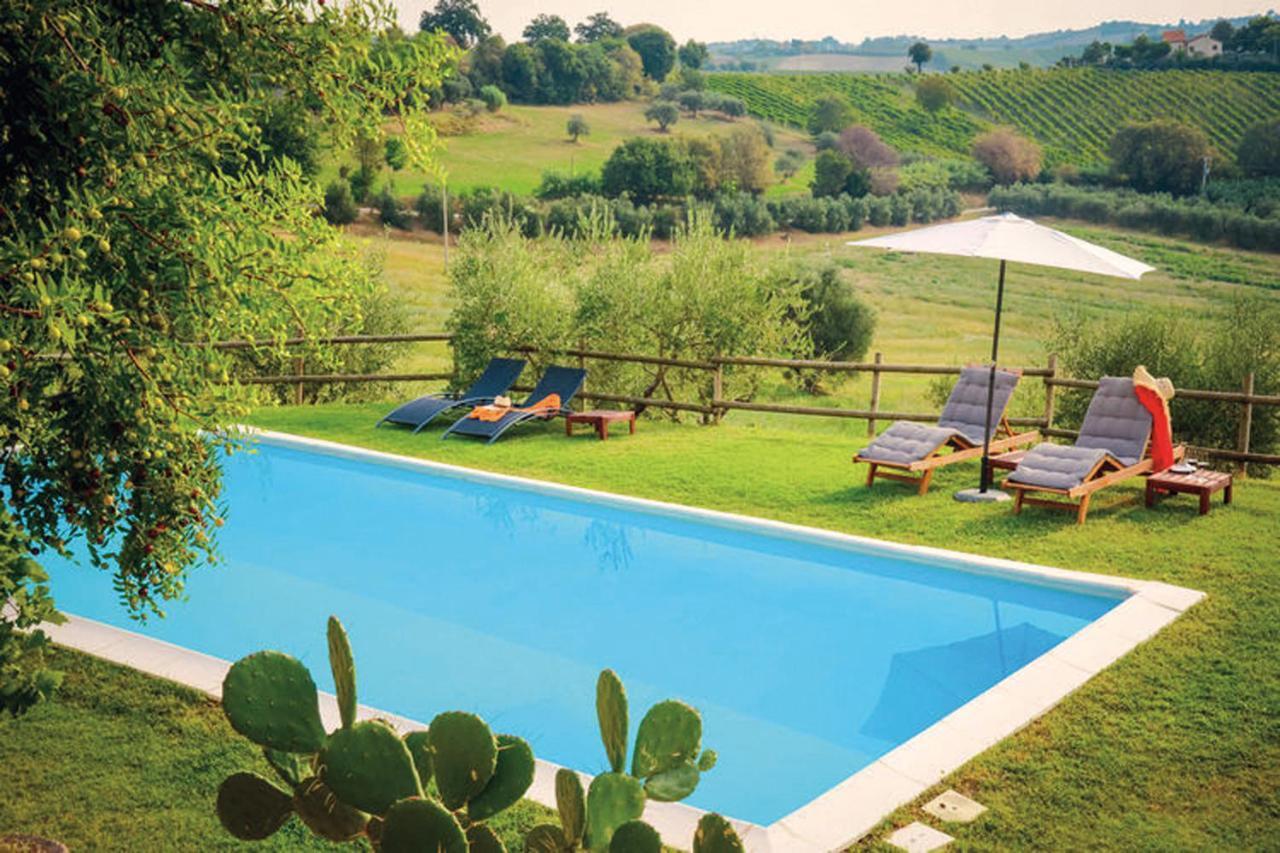 Villa Sant'Elena Morro dʼAlba Kültér fotó